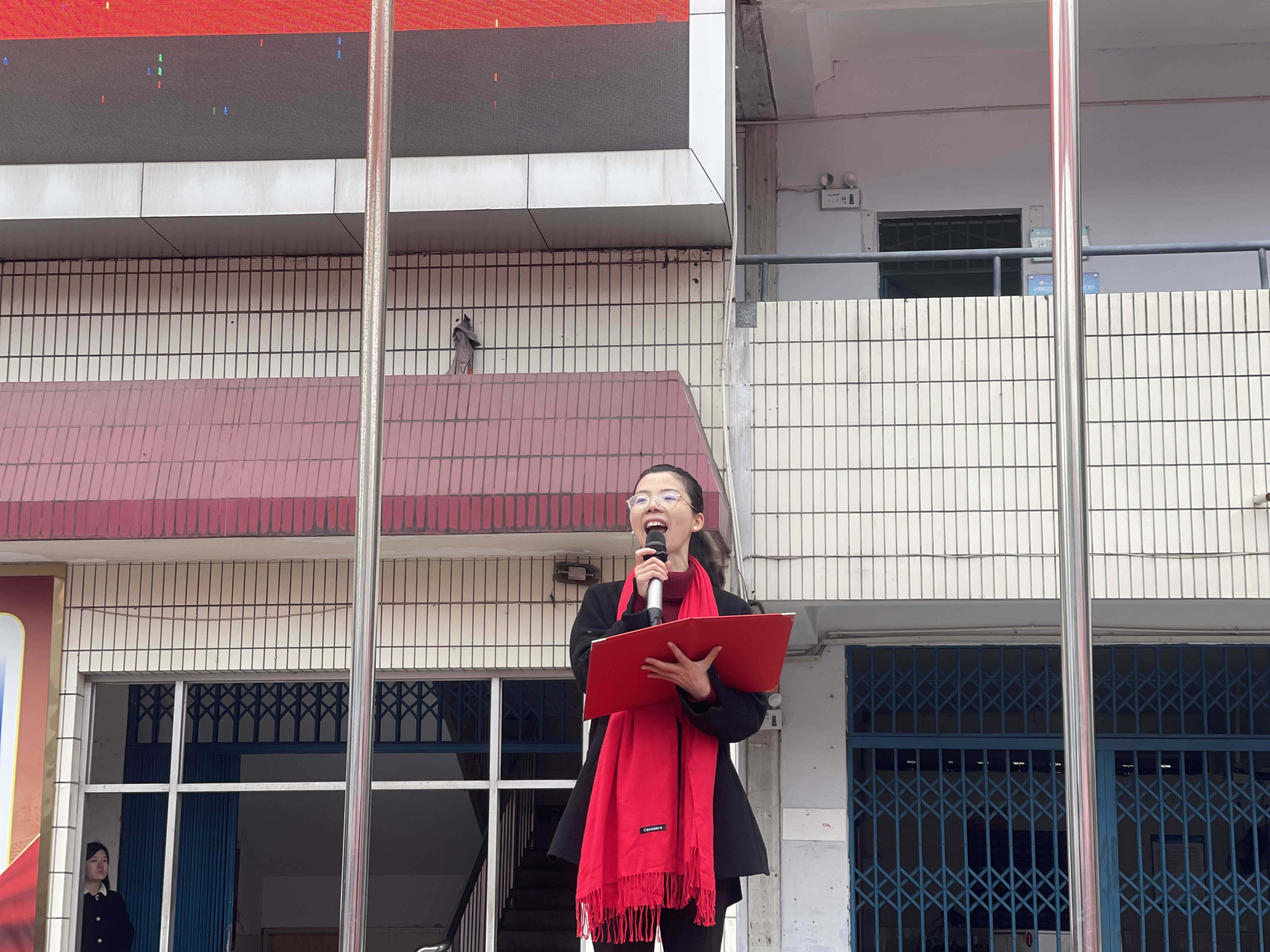 副校长周晓玲.jpg